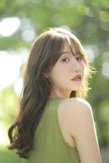 家公对儿媳妇动手脚该跟老公说吗